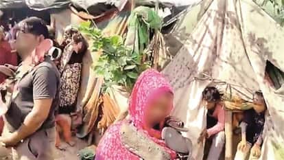 wearing a garland of shoes