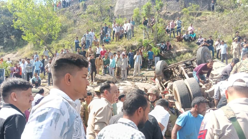 Udhampur Bus Tragedy Update 21 Dead Overloading Blamed Know Details in Hindi