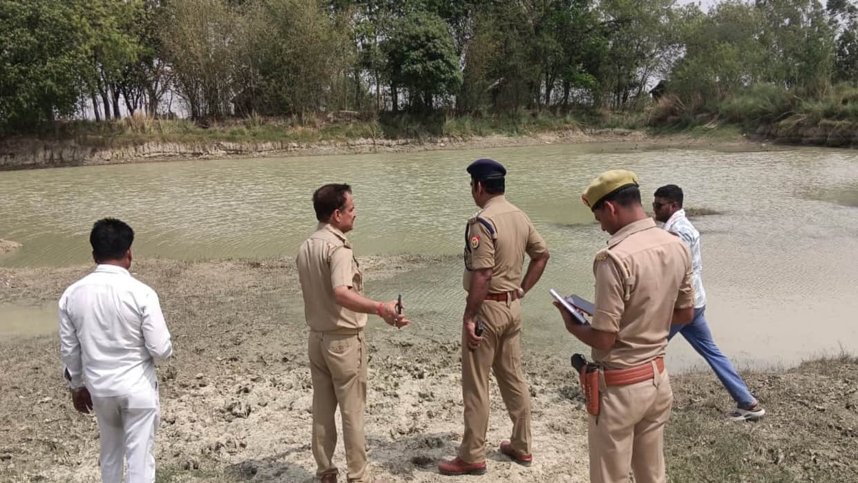 Three siblings drowned in a pond, causing chaos in the family.