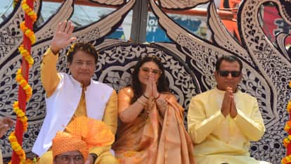 Mangal Kalash Yatra was taken out before Shri Hanuman Katha, security arrangements were tight.