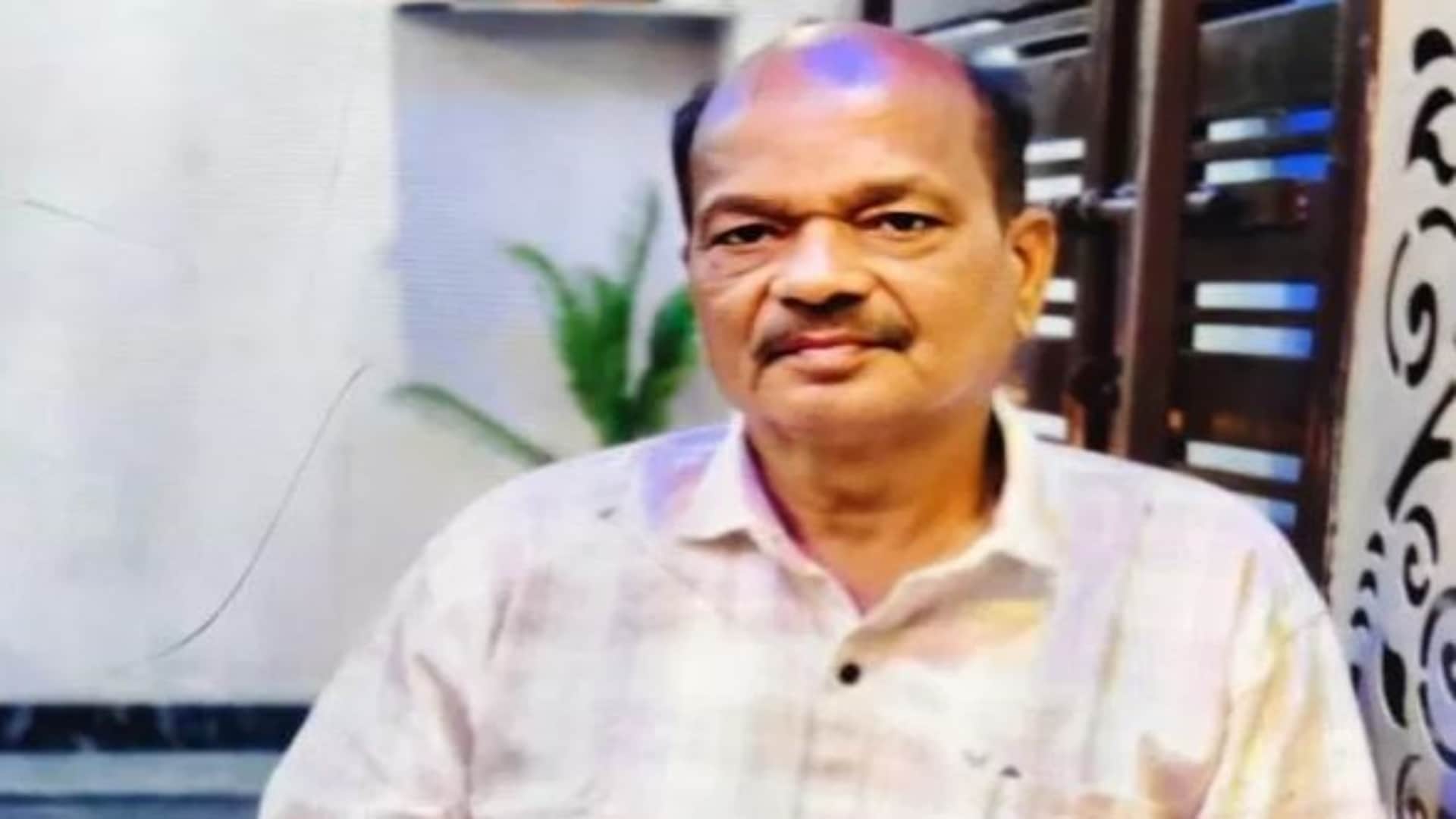 नगर पालिका बाबू की आत्महत्या के मामले में सीएमओ समेत तीन पर केस दर्ज