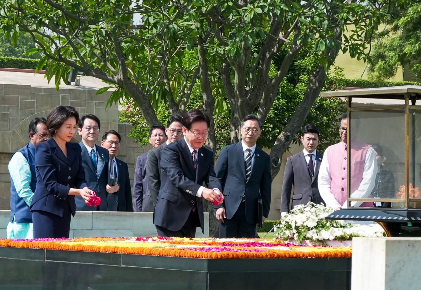 Grand Welcome for South Korean President in India, PM Modi Holds Bilateral Talks at Hyderabad House