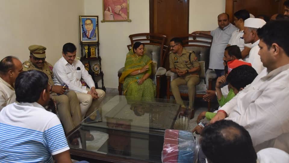 Thakurdwara Unrest: Silence Descends Lanes of Narayanpur Chhanga; SP MP Barred from Entering Village