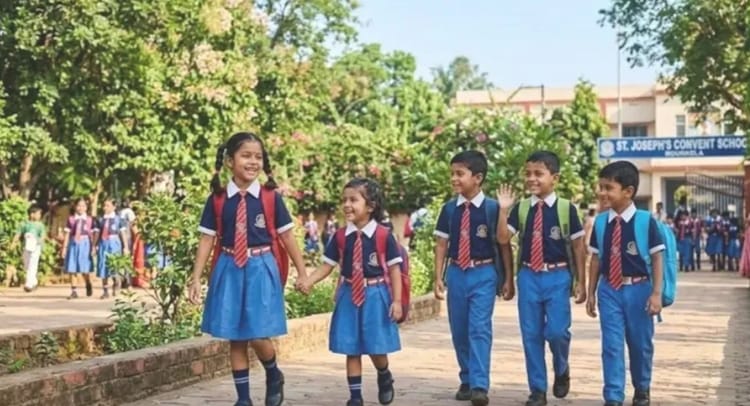 रांची में RTE के तहत बढ़ी नामांकन की रफ्तार: 117 निजी स्कूलों में 25% सीटें आरक्षित, अब तक 1499 आवेदन प्राप्त