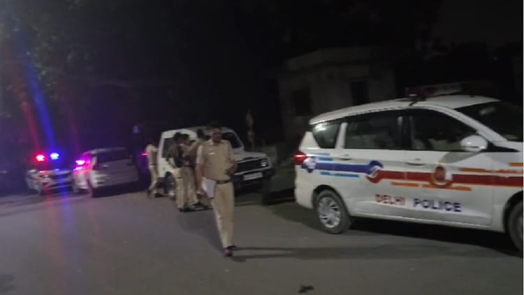 Delhi Encounter:₹15000 का इनामी शातिर बदमाश मुठभेड़ में गिरफ्तार, रिजवान के खिलाफ 28 आपराधिक मामले हैं दर्ज – Delhi Police Arrests Wanted Criminal Following An Encounter