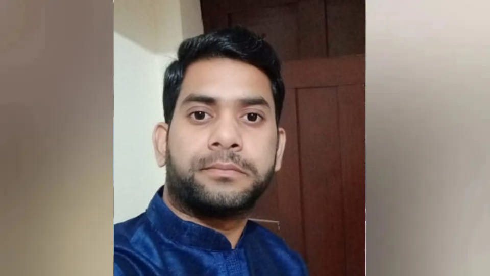 Body of a young man was found floating in the Kuano River in Gorakhpur news in hindi