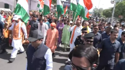 'Jan Akrosh Mahila Pad Yatra' Launched Over Failure to Pass 'Nari Shakti Vandan Adhiniyam' CM Yogi Joins In