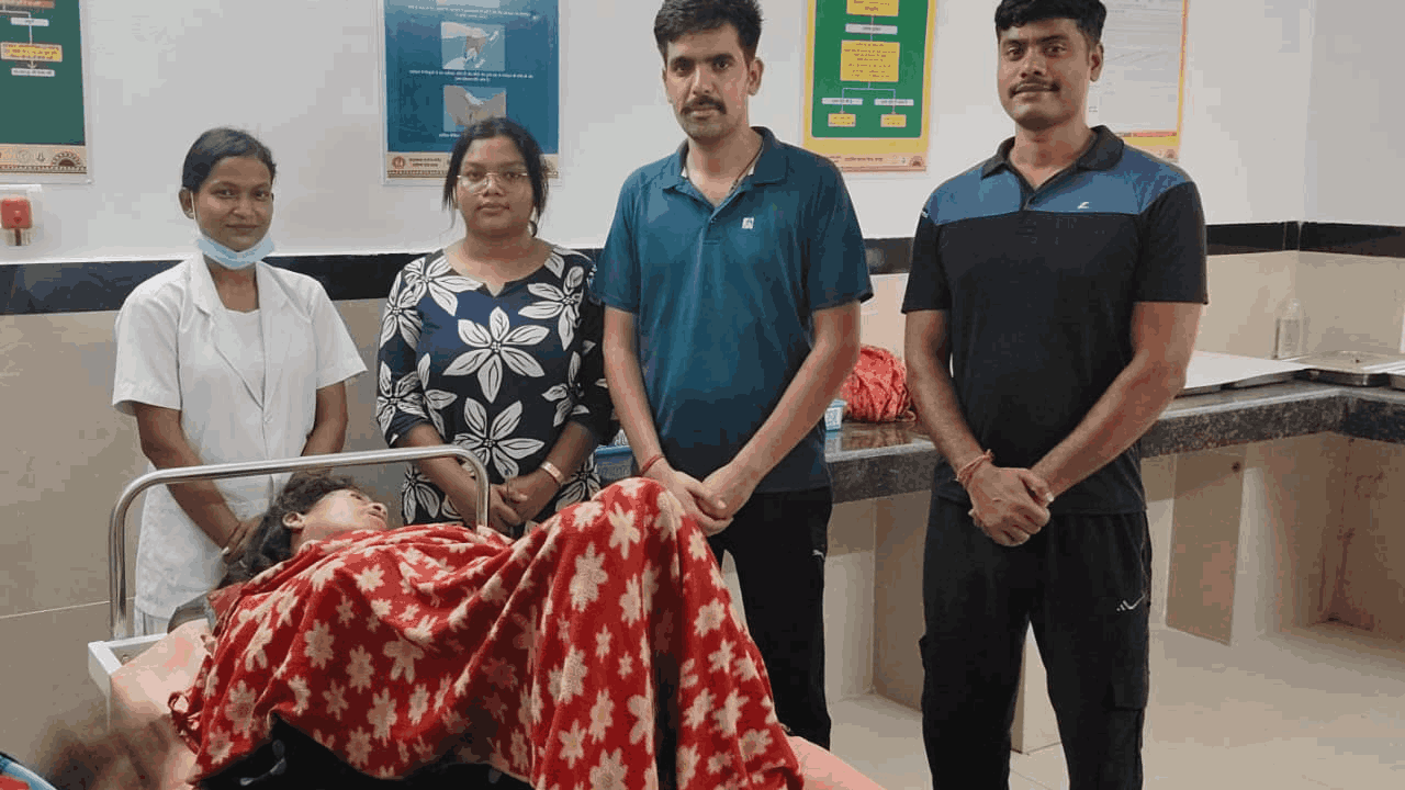 जवानों ने महिला को पहुंचाया अस्पताल