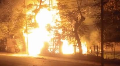 Etawah Fire broke out in two car repair shops oxygen cylinders and tyres burst