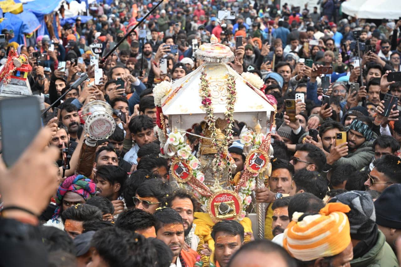 Kedarnath Temple Doors Will Open On 22 april  Baba Palanquin Arrives at Kedarnath Huge Crowd Photos