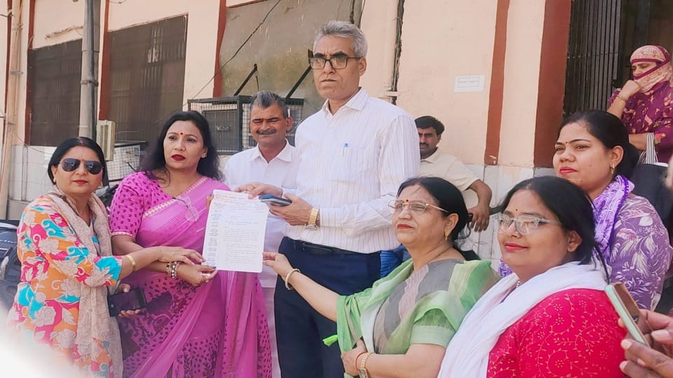 Teachers Seek Relief: Pregnant and Sick Women Teachers Request Exemption from Census Duty Amid Heatwave