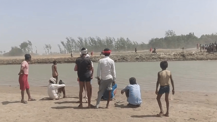 Shravasti: Two teenage girls drowned in Rapti river