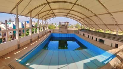 Indore News Vishram Bagh project delayed toy train and swimming pool incomplete