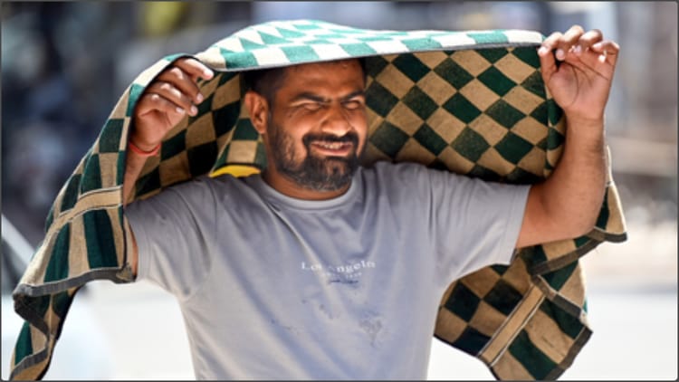 तमिलनाडु में मतदान वाले दिन मौसम डालेगा खलल? गर्मी का प्रकोप, अगले तीन दिनों में बारिश और तूफान का पूर्वानुमान