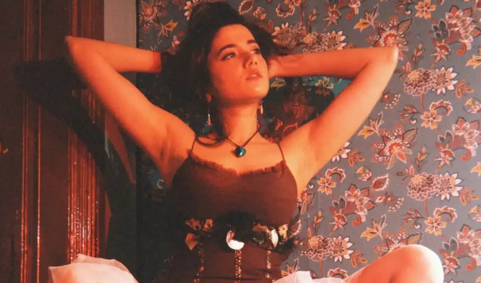 Who is Aaliyah Qureishi jawaan actress spotted with vijay varma outside restaurant