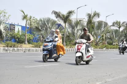 MP Weather Today: Severe Heat Grips MP; Mercury Crosses 43 Degrees in Khajuraho and Narmadapuram; Heatwave Ale