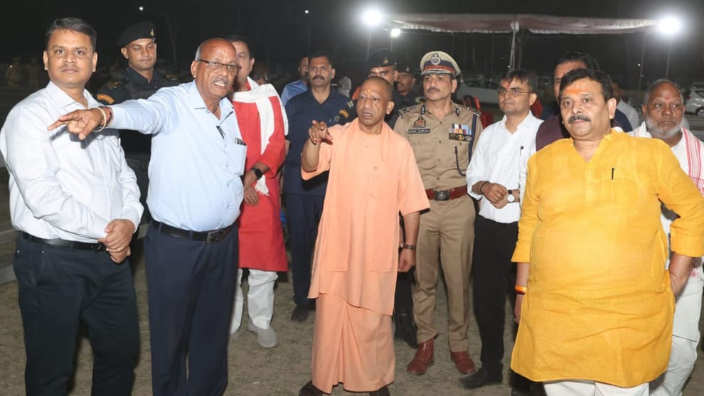 PM Modi Varanasi Visit 40,000 Women to Gather at BLW Listen to PM CM Directs Make Arrangements