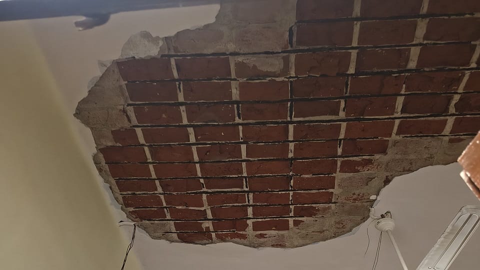 Second Ceiling Collapse in 2 Days at Agra University: Staff Injured in Major Safety Lapse