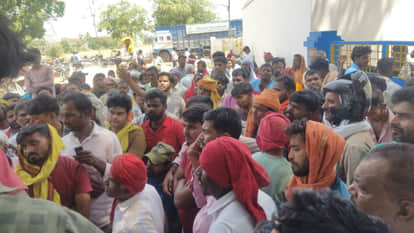 People queued up for gas cylinders since dawn, anger erupted over the delay in distribution.