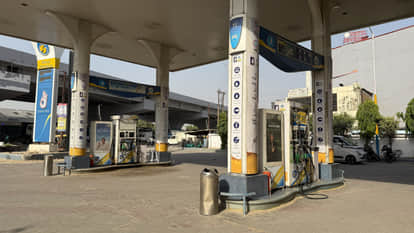 People queued up for gas cylinders since dawn, anger erupted over the delay in distribution.