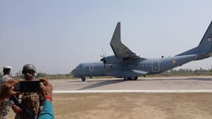 Indian Air Force conducts Emergency Landing Field activation exercise at airstrip on Purvanchal Expressway