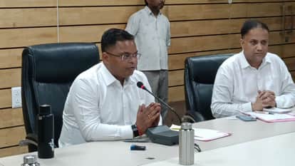 Indore news Collector issues strict safety guidelines for school buses and student security