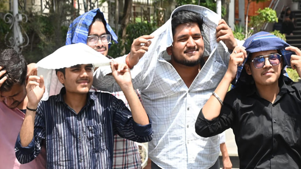 Weather Update: Wednesday Morning Proves to be Hottest of the Season; Humidity at 34% and Mercury at 32°C