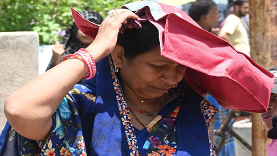 UP Weather Update: Temperature in Kanpur Crosses 43 Degrees for the First Time