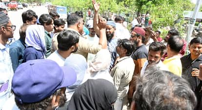 Kanpur Gas Crisis Differently abled man dragged women collapse in another uproar at Bhagwat Gas Agency