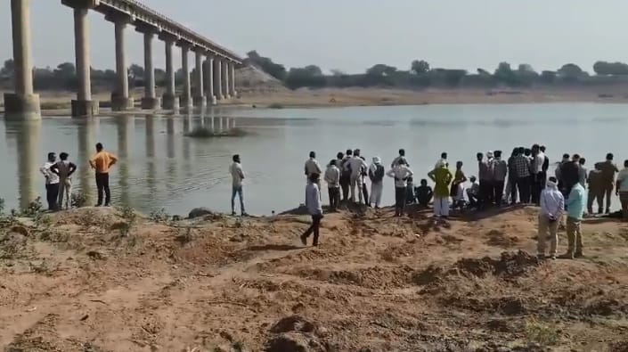 Hamirpur Teenager attending wedding procession drowns in river had gone for a swim with four companions