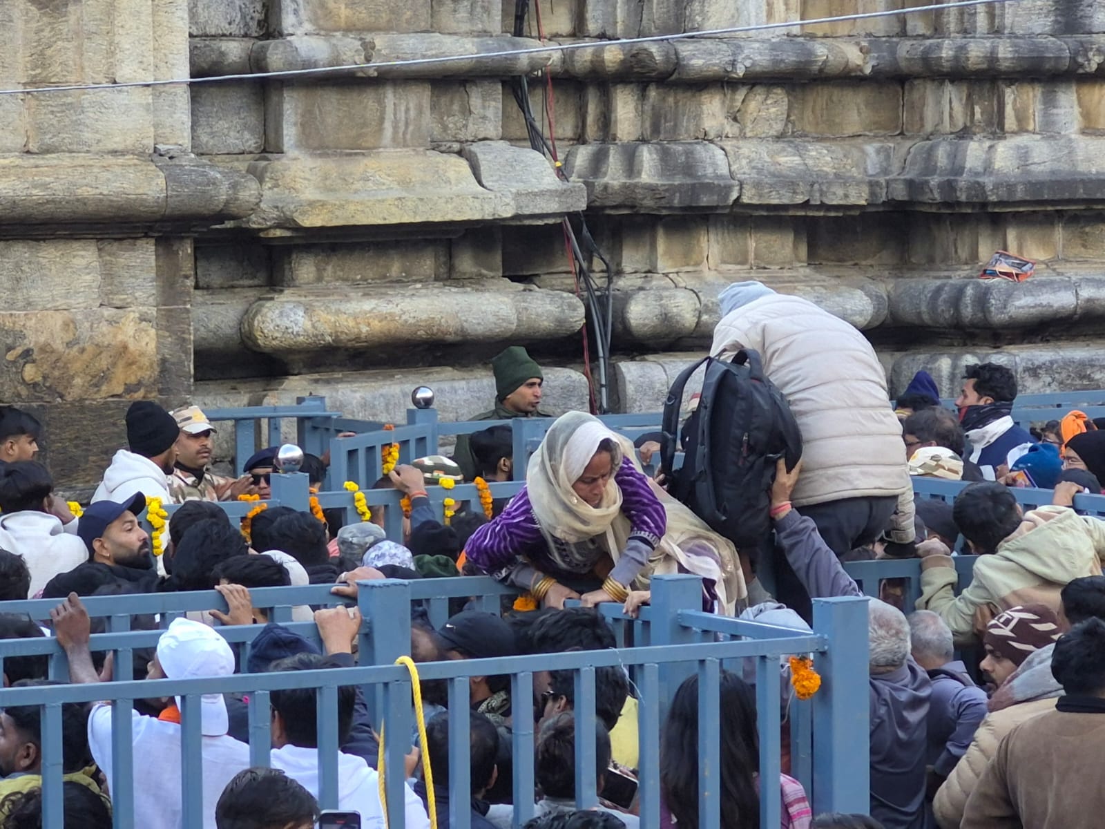 Kedarnath Dham Deluge of Devotion on Day One 38,000 Pilgrims Arrive, Waiting in Line for 12 Hours Photos