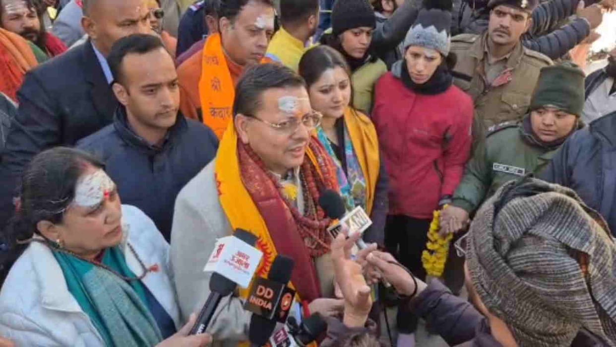Kedarnath Dham doors opened today CM Dhami performed puja echo of Har Har Mahadev