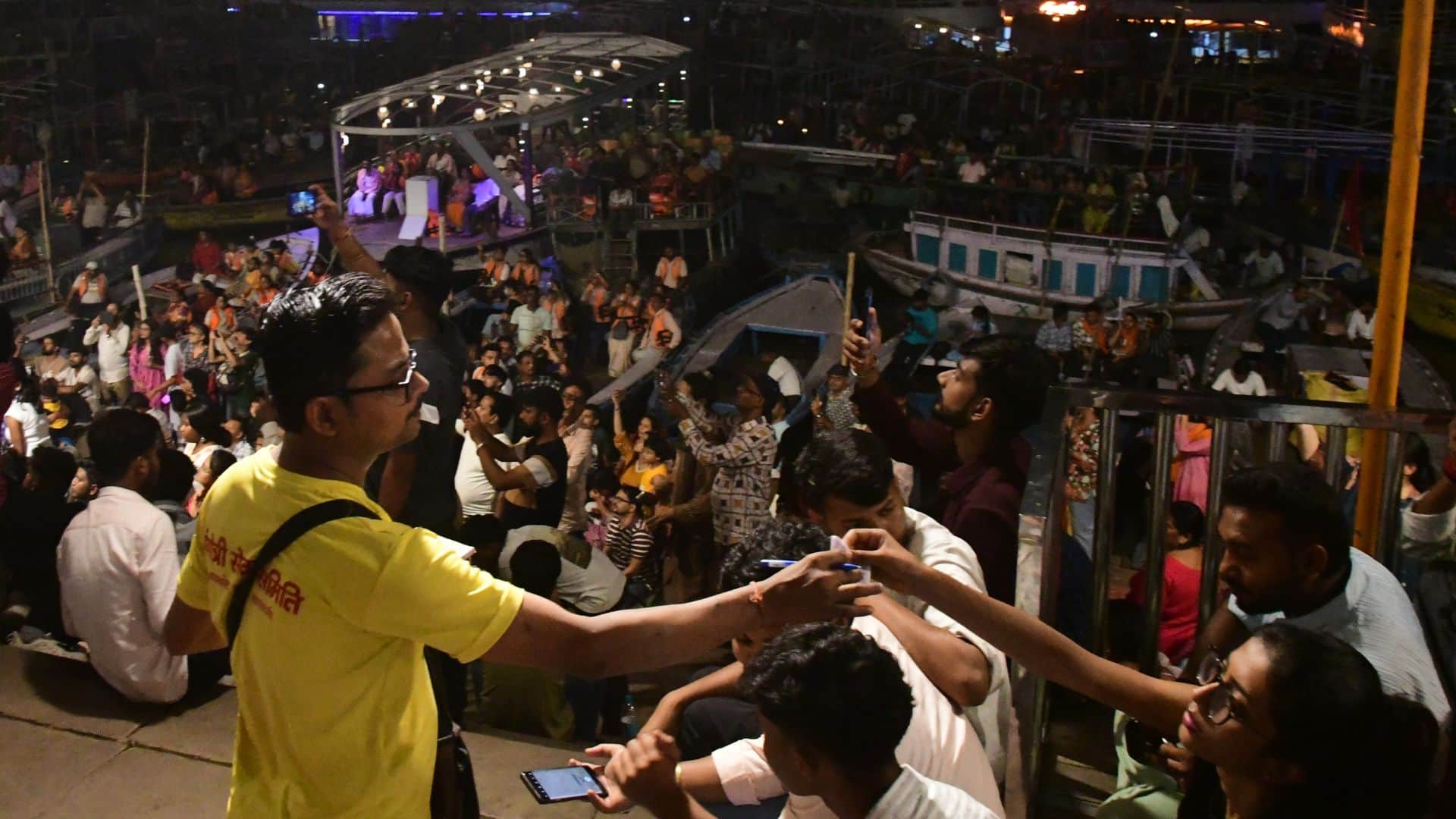 Ganga Aarti Rates Fixed in Kashi VIP Seats, Rooftop Views and 'Sacred Discount of 1,000 Available Online