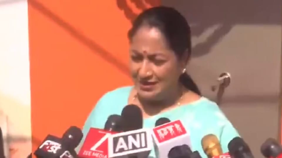 Everyone should come together in interest of nation said Delhi CM