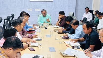 PM modi Varanasi Visit Mayor to Inspect Everything from Streetlights to Sewer Works Declares Negligence