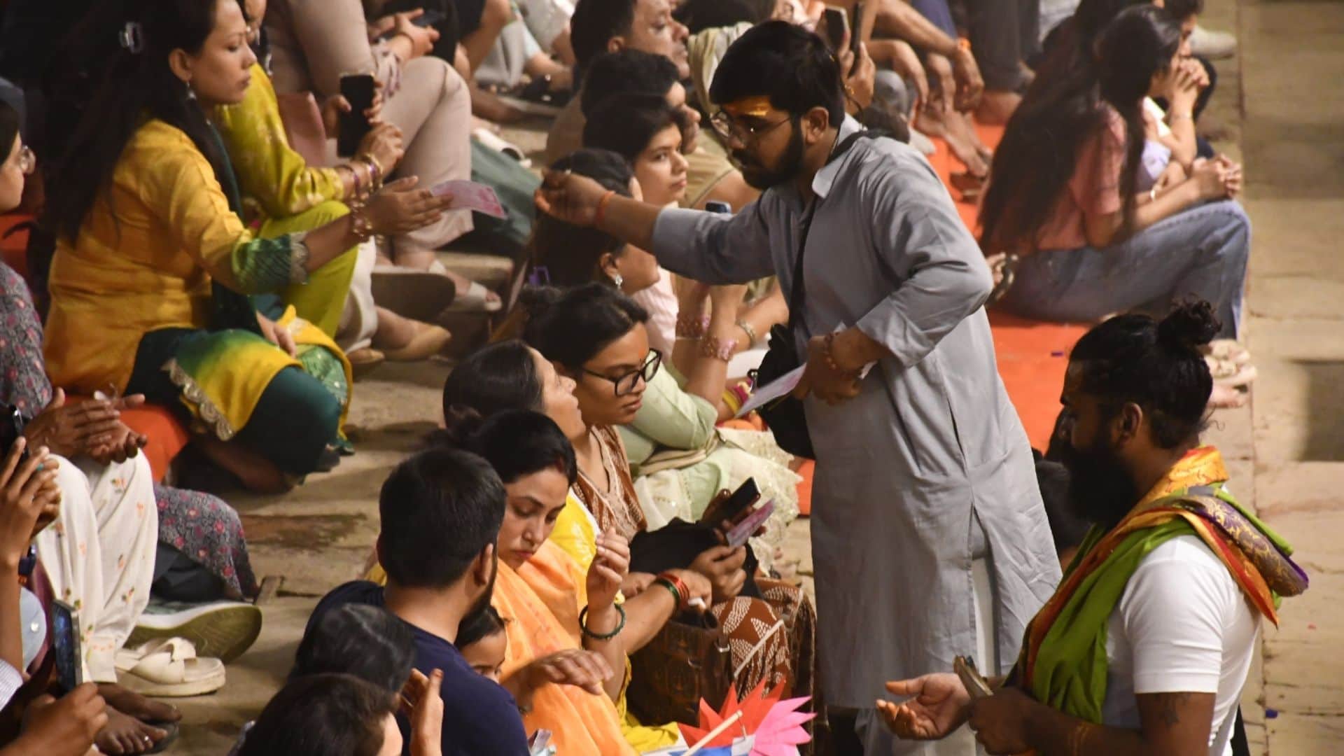 Ganga Aarti Rates Fixed in Kashi VIP Seats, Rooftop Views and 'Sacred Discount of 1,000 Available Online