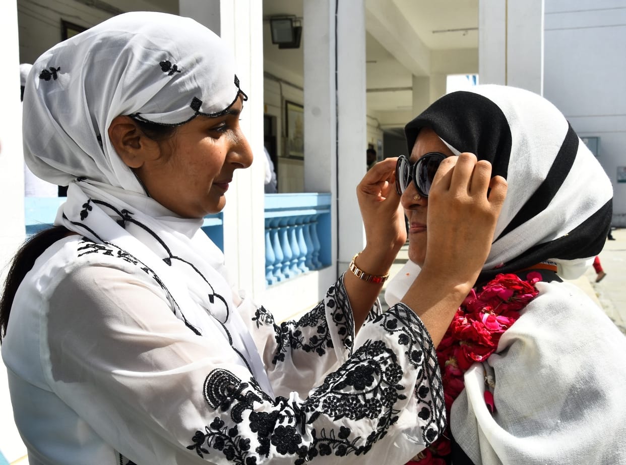 UP: First batch of Haj pilgrims departs from Lucknow airport, 222 men and 205 women fly