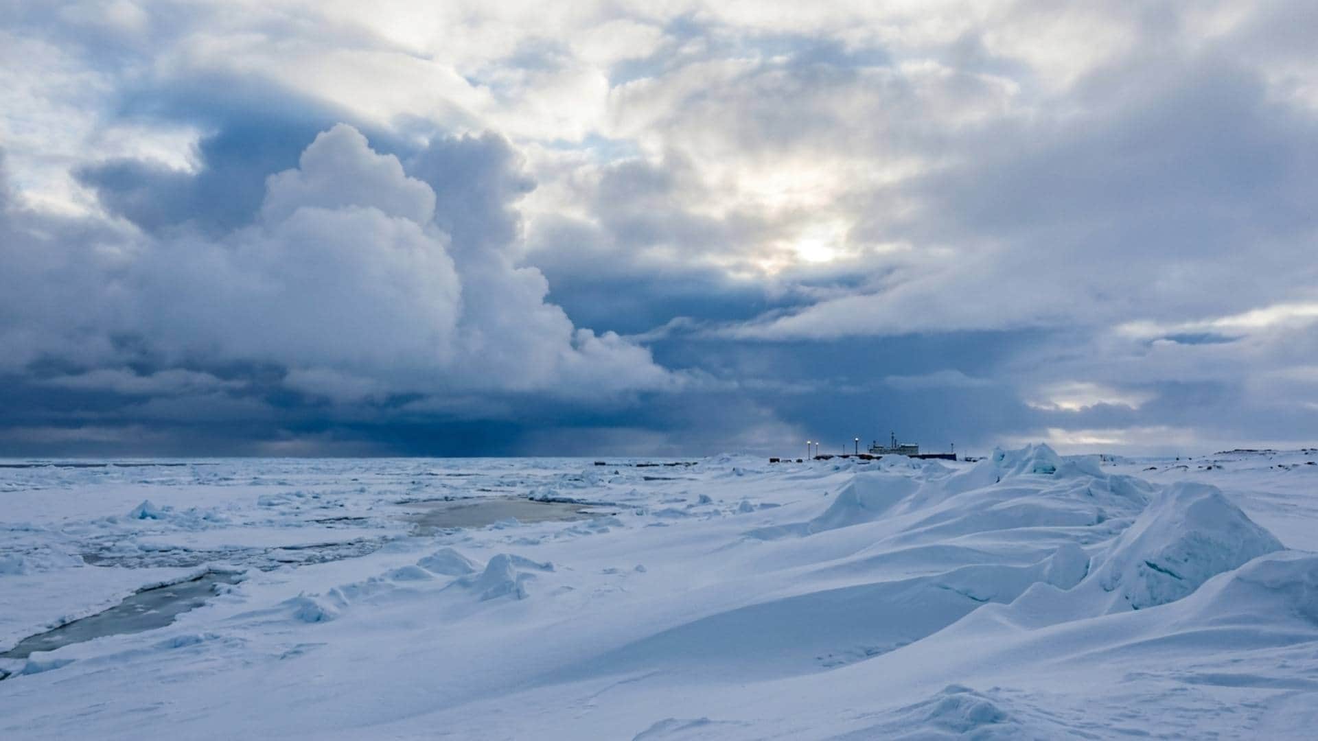 Arctic Melting Ice Tiny particles from melting Arctic sea ice may help build clouds