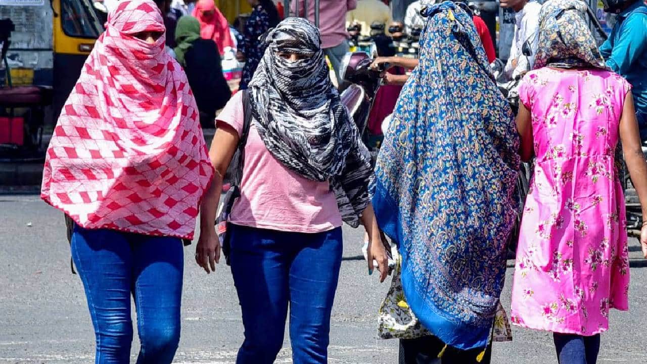 भीषण गर्मी।