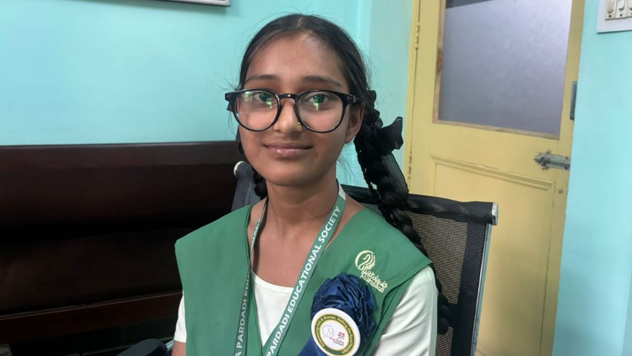 UP Board Result Aarti became topper in high school and Tanish in intermediate in Bulandshahr