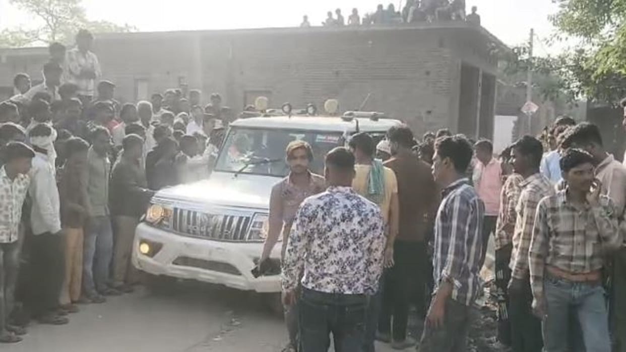 Transgenders created a ruckus at wedding procession for money in Budaun