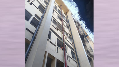 Kanpur: Trainee Advocate Commits Suicide by Jumping from Fifth Floor of Court Building