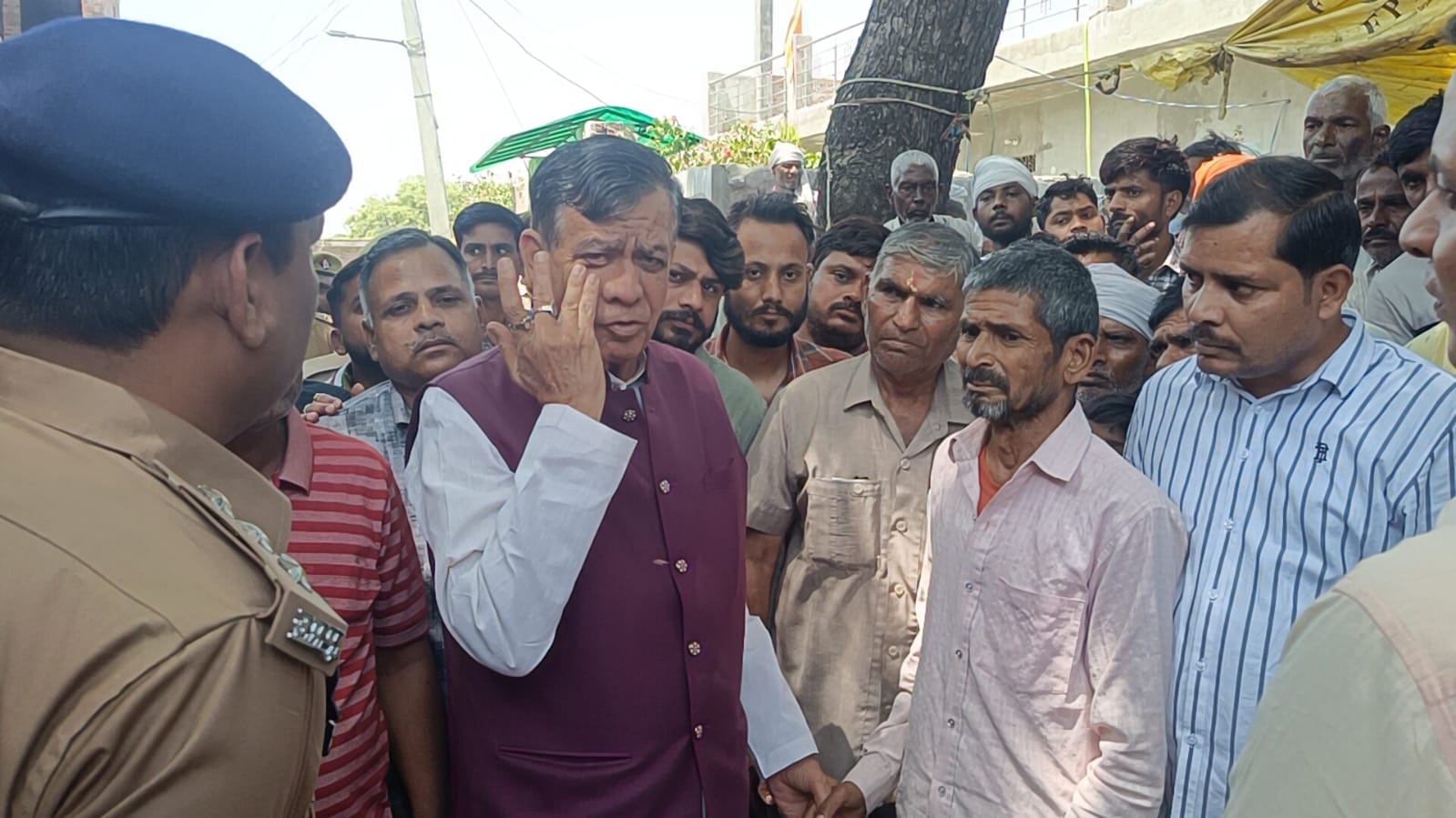 Kanpur I have never witnessed such brutality Satish Mahana meets Divyansh family directs officials assistance