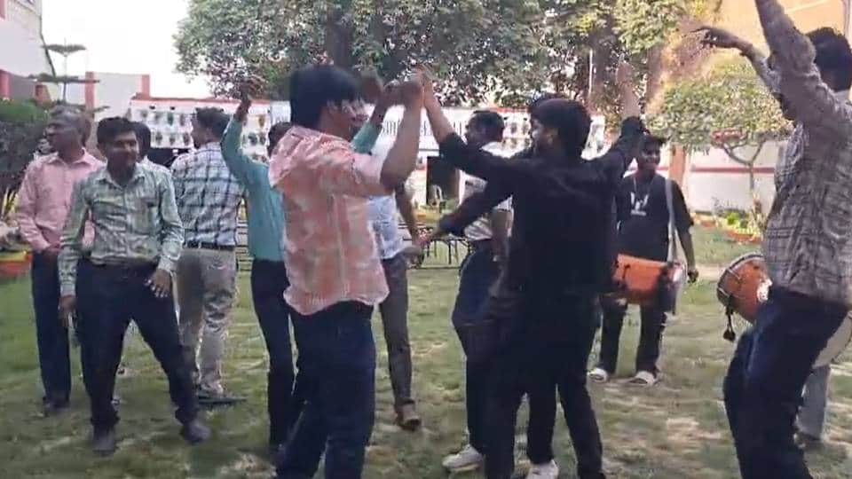 UPMSP Result 2026 Encouraged by Sick Mother and Farmer Father Sitapur Kashish Verma Tops Class 10 in UP