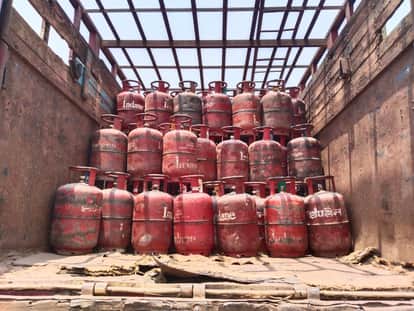 Lucknow: 45,672 Indane cylinders fail to reach agencies