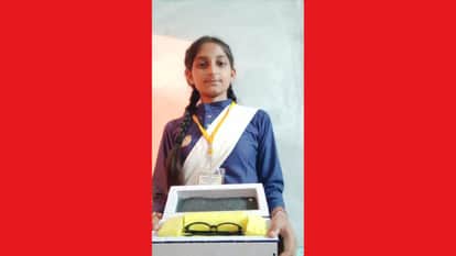 Himachal Box to Clean Spectacle Lenses Dhaneta School Student Varsha Develops Model
