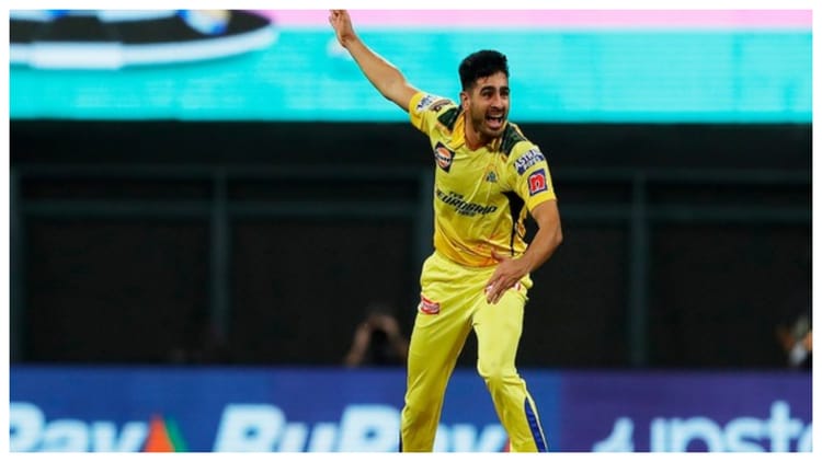 MI vs CSK: दुख की घड़ी में भी फर्ज को नहीं भूले मुकेश चौधरी, मां के निधन के बाद भी मैदान पर उतरे