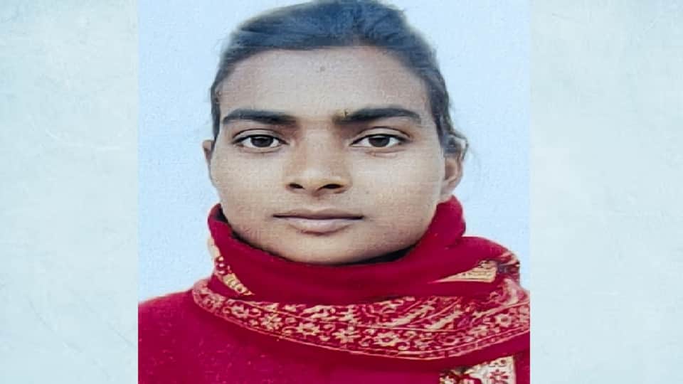 Young Woman Had Been Ill for 2 Years in Severe Distress for Past Five Days young she Murder Mother and Brother