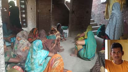 ओमप्रकाश राजभर की फोटो और बिलखतीं महिलाएं।