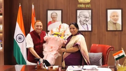 Delhi Mayor Election Result BJPs Pravesh Wahi is Delhis New Mayor